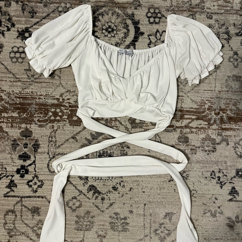 Urban Outfitter tie back crop top
